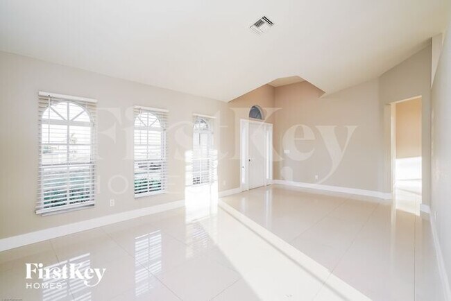 Foto del edificio - 4113 SW 8th Pl