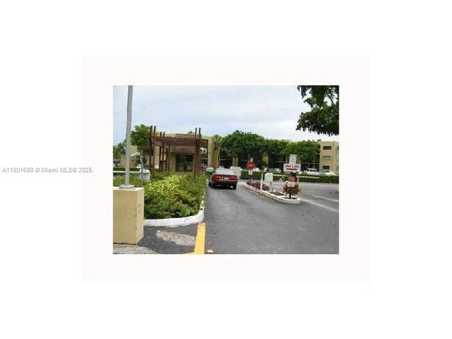 Building Photo - 8025 SW 107th Ave
