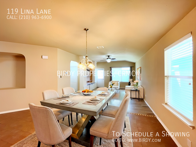 Foto del edificio - "Charming 4-Bed Oasis on Lina Lane with 2....