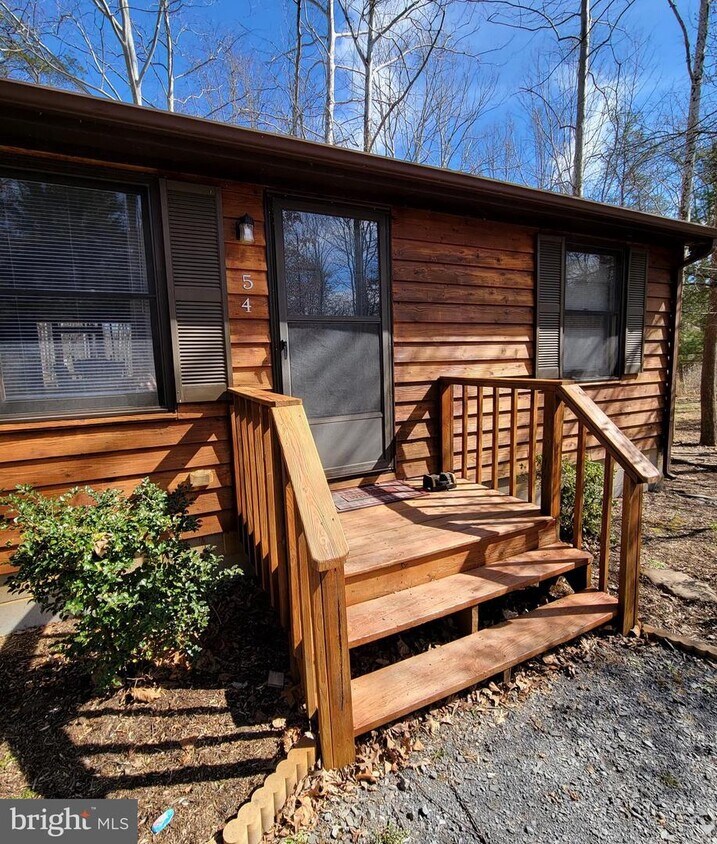 54 Bluebird Ct, Basye, VA 22810 House Rental in Basye, VA