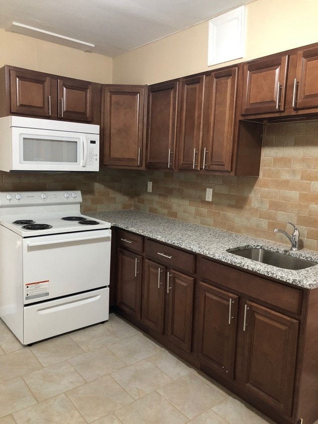 29 Kent Rd Unit 1st Floor, Upper Darby, PA 19082 Room for Rent in