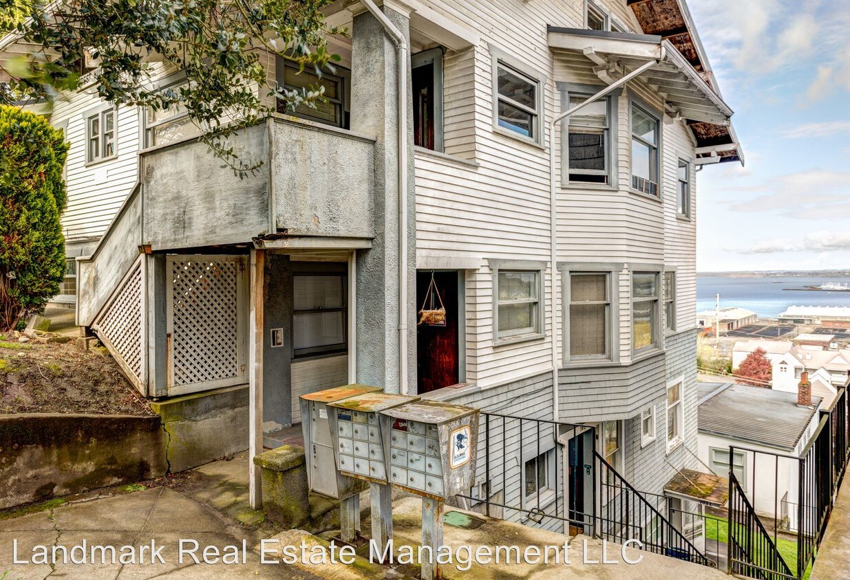 Foto principal - 701-703 N Forest St