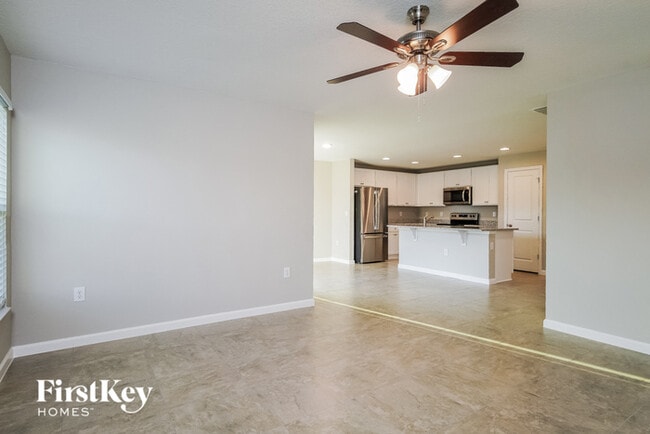 Building Photo - 349 S Haven Ct