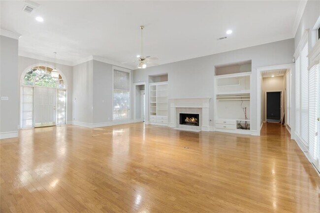 Building Photo - 750 Greenway Ct