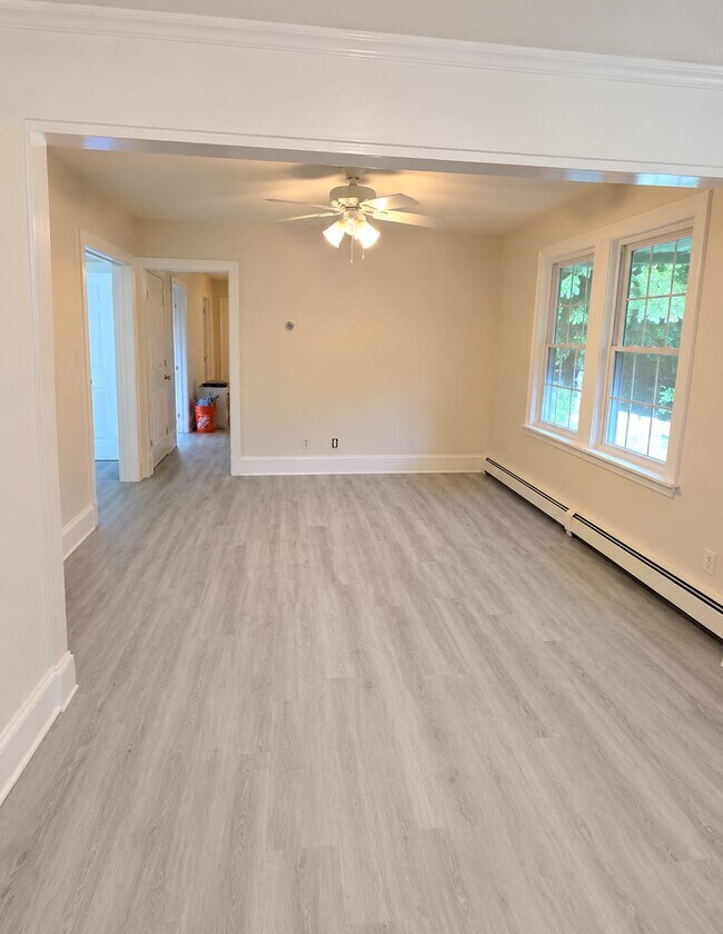 Adelanto del interior: Más fotos durante las dos primeras semanas de agosto. - 308 Pleasant Valley Pky