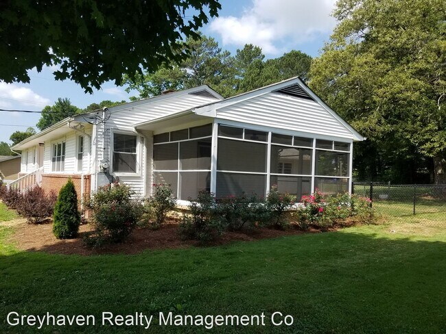 Foto del edificio - 3 br, 2 bath House - 1439 Jenkins Rd.