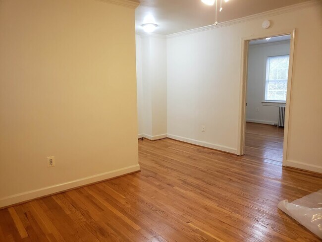 Building Photo - 918 Green St