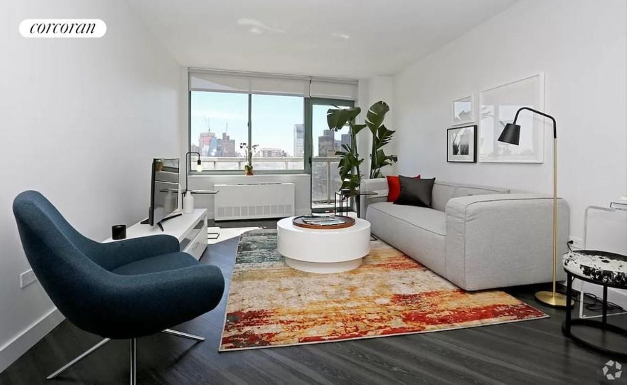 Foto principal - 250 E Houston St