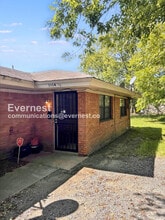 Building Photo - 1814 1/2 South Cross Street