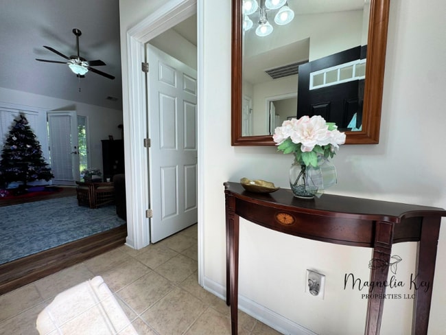 Photo - 765 Riverward Dr House