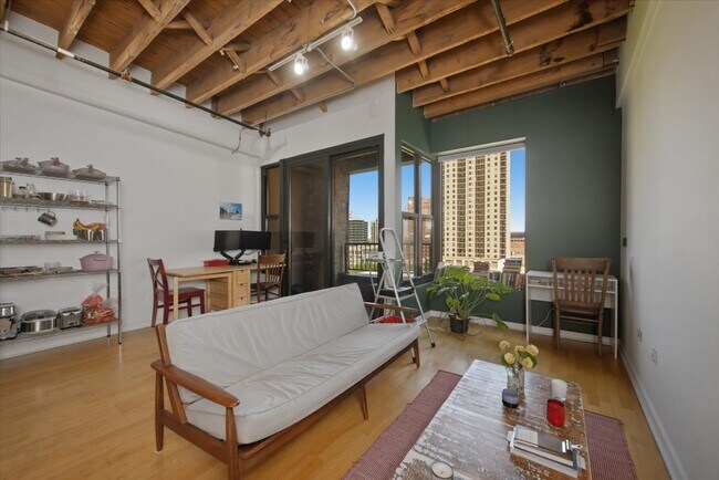 Foto del edificio - 1503 S State St