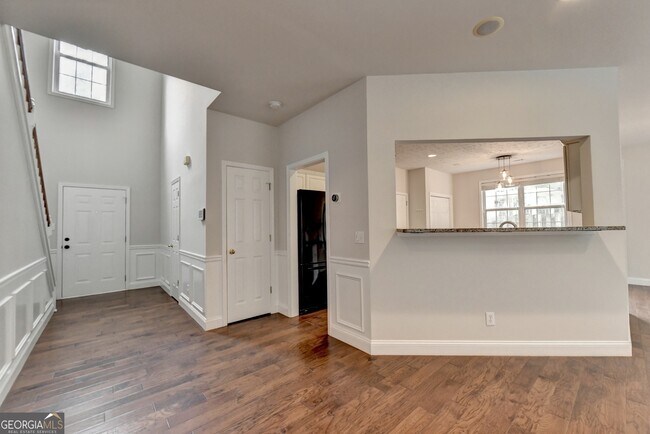 Building Photo - 3001 Serenade Ct