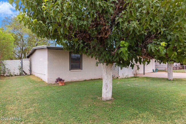 Building Photo - 1620 W Roeser Rd