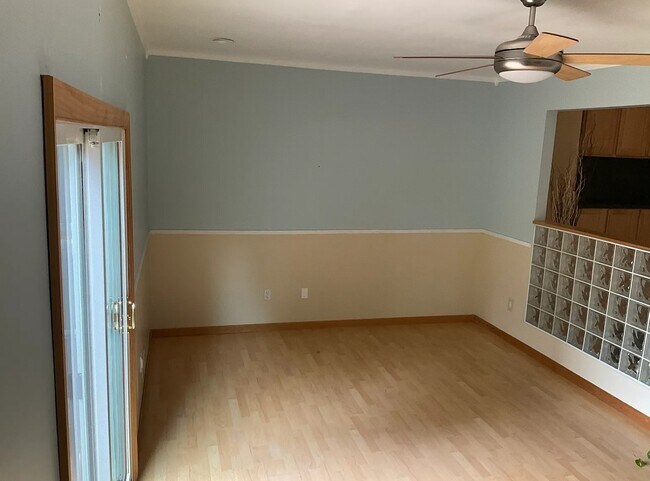 Building Photo - 42 Hemlock Dr