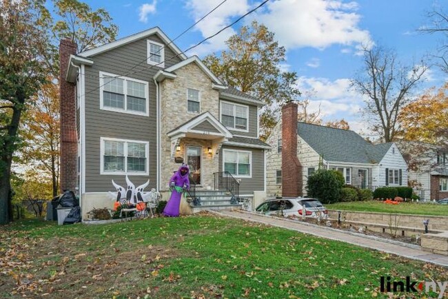 Building Photo - 4 bedroom in EASTCHESTER NY 10709