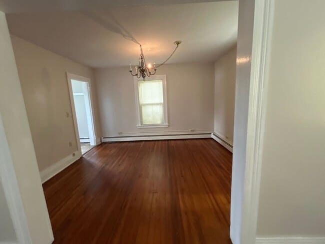 Foto del edificio - 5851 S Elm Ave