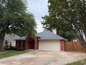 Building Photo - 1813 Quail Hollow Dr