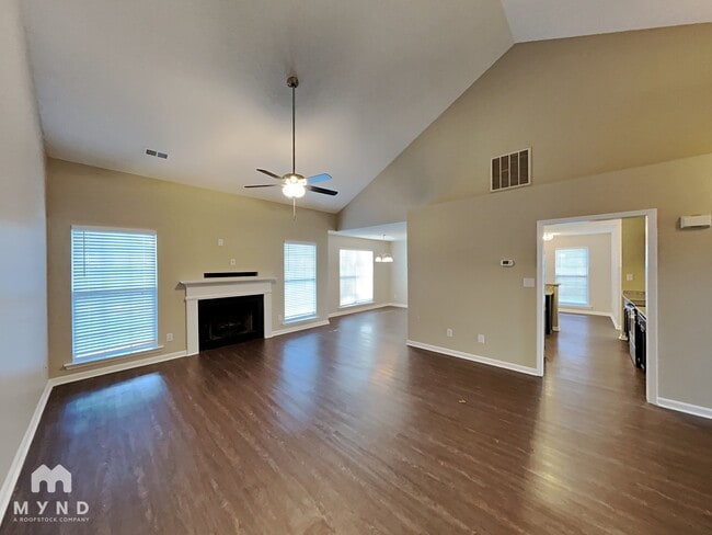 Building Photo - 5001 Ravens Ct