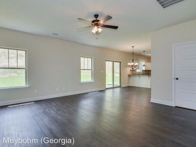 Building Photo - 4 br, 2.5 bath House - 156 Swinton Pond Road