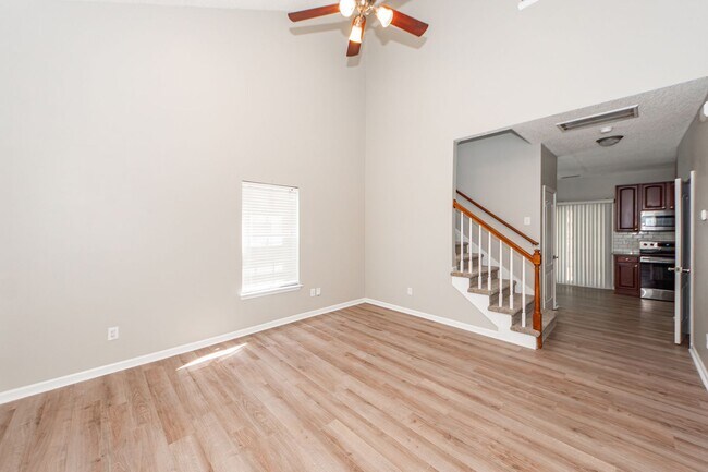 Foto del edificio - 3 Bedroom 2.5 Bath Townhome - Lakes of Sum...