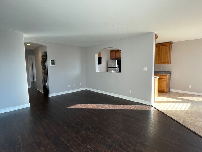 Building Photo - Beautiful Remodeled Condo In North Park w/...