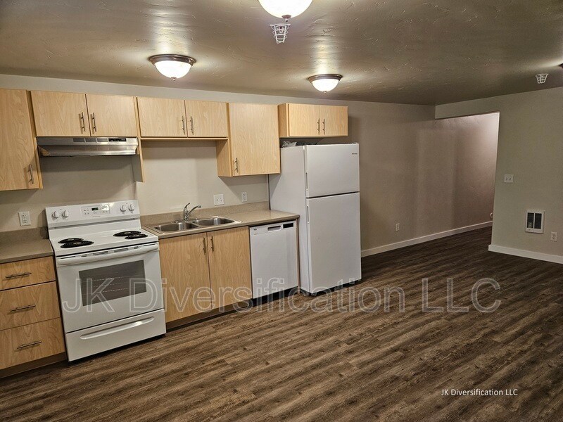 1401 Oakley Ave Unit 2, Burley, ID 83318 Condo for Rent in Burley, ID