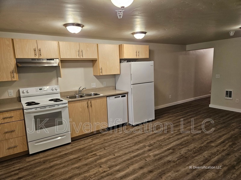 1401 Oakley Ave Unit 2, Burley, ID 83318 Condo for Rent in Burley, ID