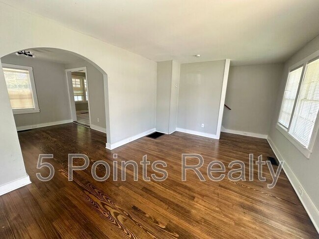 Building Photo - 128 Orchard Dr