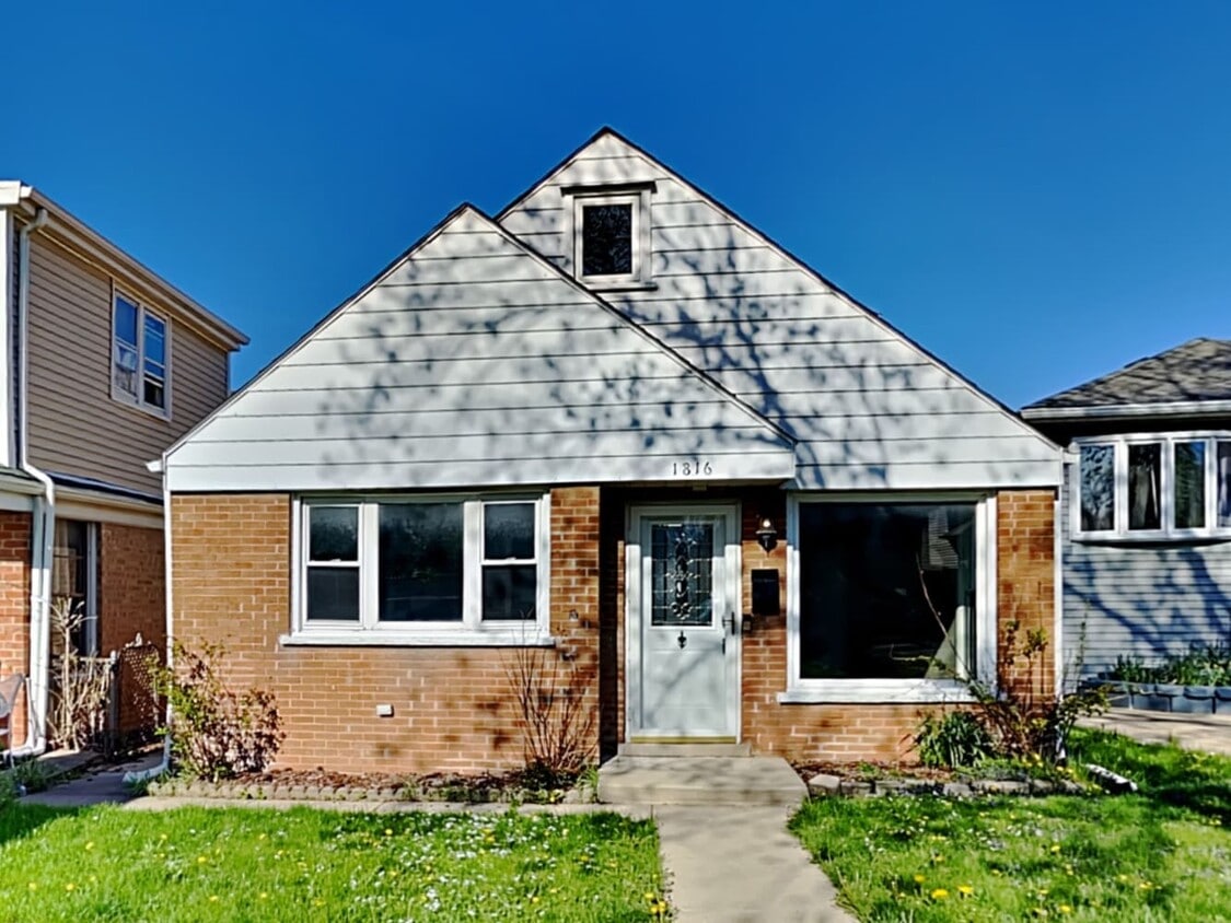 1816 N 38th Ave House Rental in Stone Park, IL