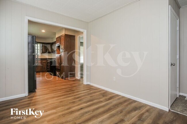 Building Photo - 5528 Ditzler Ave
