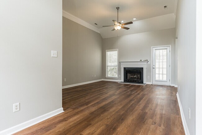 Building Photo - 395 Old Cahaba Trail