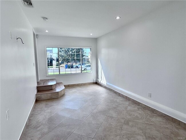 Foto del edificio - 7530 Westlawn Ave