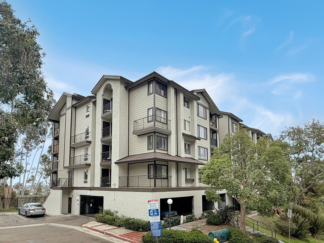 Foto principal - Gorgeous 1B/1BA Condo in Redwood Village f...