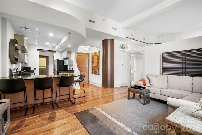 Foto del edificio - Turn-Key Downtown Asheville Condo | Historic Old Penney’s Building | Rooftop Views