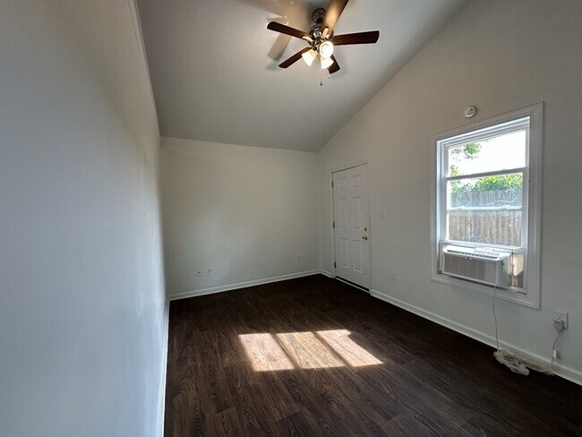 Foto del edificio - 133 Preston Rd