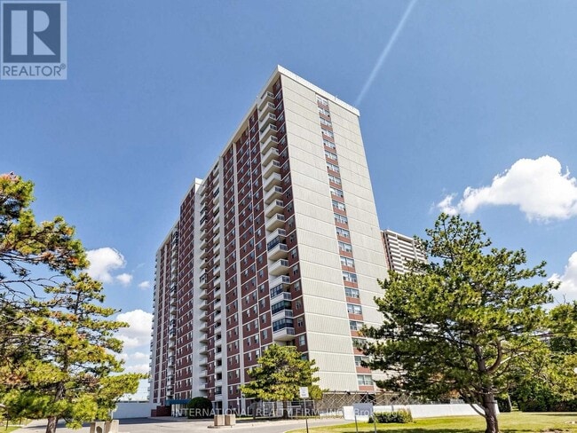 Building Photo - 205 Hilda Ave