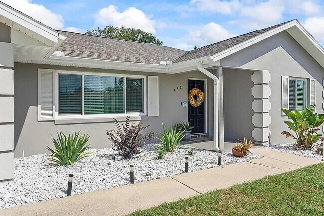 Foto del edificio - 755 Fairlawn Dr