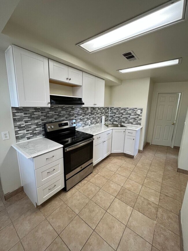 Foto del edificio - Country home coming soon!