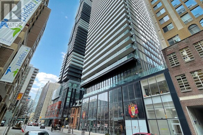 Building Photo - 15-1215 Grenville St