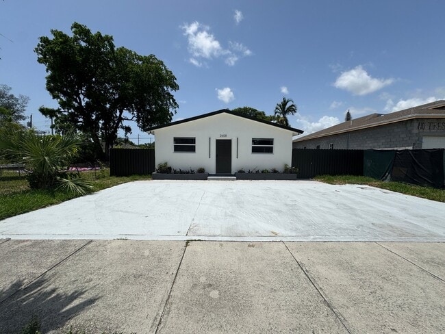 Photo - 2608 NW 3rd St House