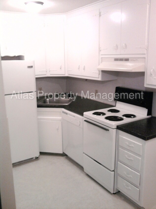 Primary Photo - 1133 S Quincy Ave