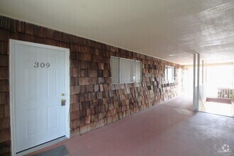 Building Photo - 600 Scenic Hwy