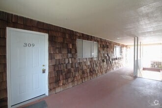 Building Photo - 600 Scenic Hwy