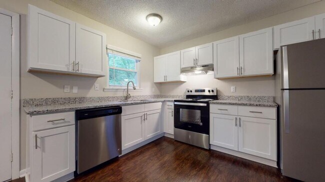 Building Photo - 3618 Bowling Dr