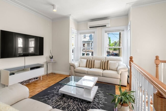 Foto del edificio - 18 Loring St