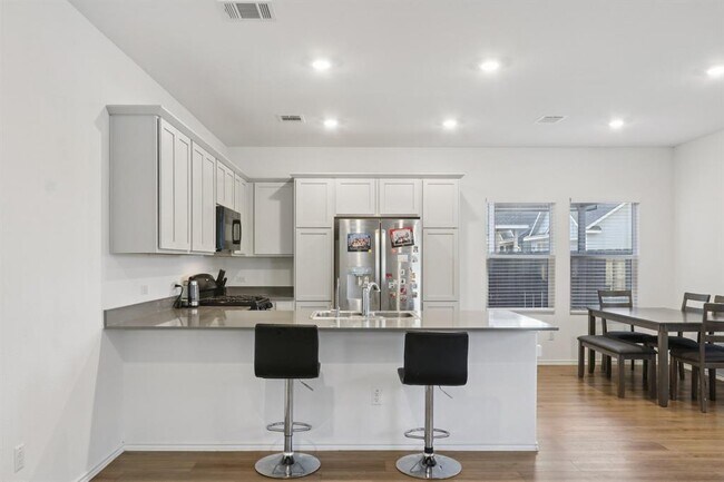 Foto del edificio - 1521 Cobblecrest Ln