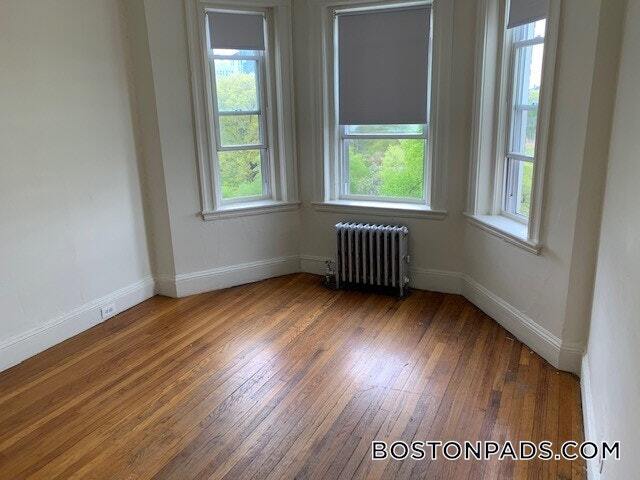 Building Photo - 1191 Boylston St