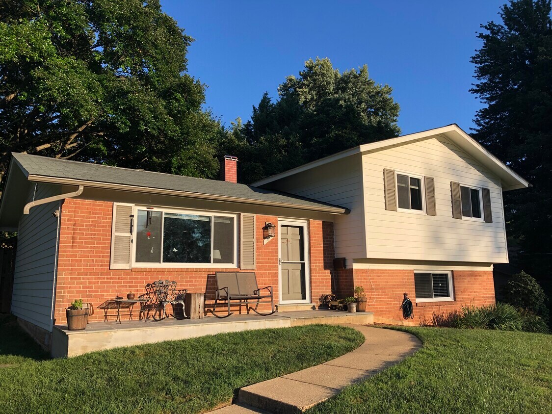 7815 College Ln, Annandale, VA 22003 House Rental in Annandale, VA