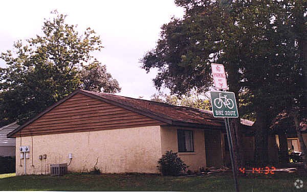 Primary Photo - 525 Church St