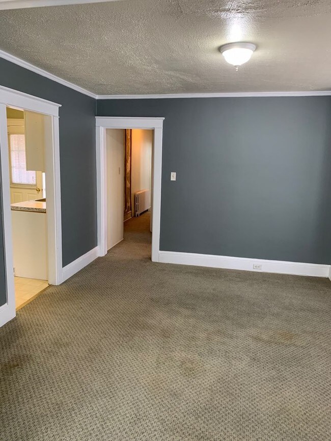 Building Photo - Very Nice 3BRx1BA on West End Avenue